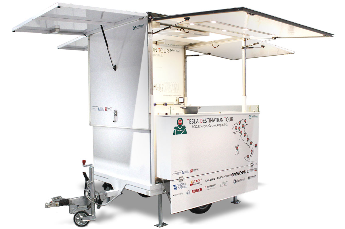 rimorchio street food f-trailer progettato da VS Veicoli Speciali totalmente autoalimentato con pannelli fotovoltaici
