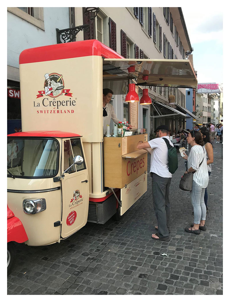 ape piaggio promo food truck la creperie zurich Wanderverkauf von Crepes und Markenwerbung