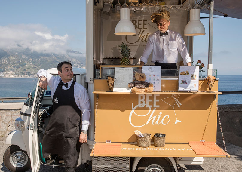 Mini Food Truck Piaggio Bee Chic used as promo vehicle and mobile cocktail-bar for the 5 star hotel Le Sireneuse in Positano Costiera Amalfitana